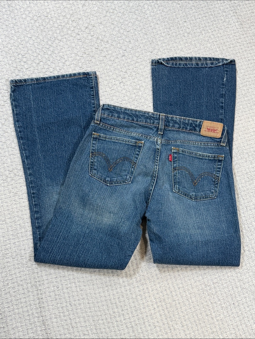 Y2K Vintage Levi’s Too Super Low Rise Wide Leg Bell Bottom Denim Jeans Size 9M